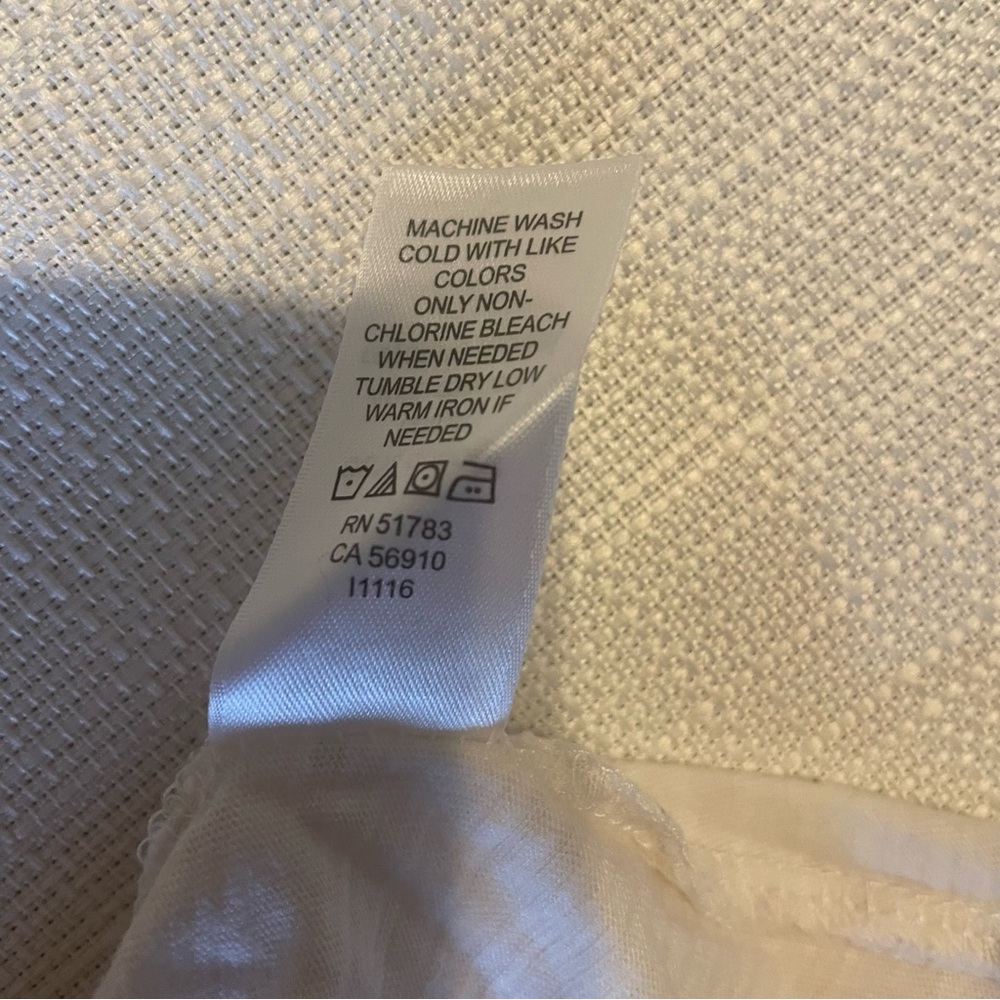 Maurices Cream and Rose Gold Short Sleeve V-Neck Fitted Top Size Medium - Picture 12 of 15